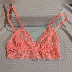 NWOT Material Girl Peach Lace Bralette, Multi-Way Straps, Size 34